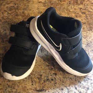 Nike star runner toddler shoe size 9c